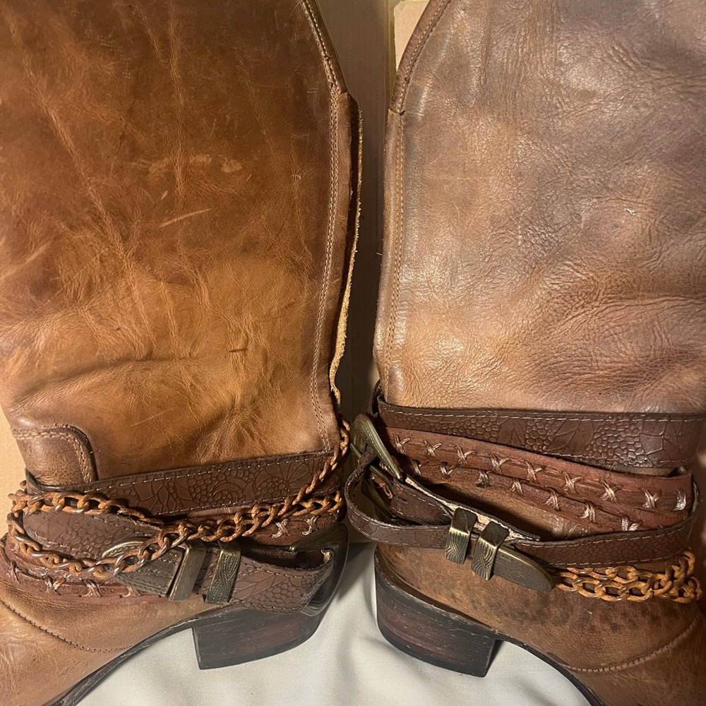Freebird by Steven Brown Heeled Boots with Distressed Leather - Picture 3 of 11